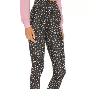 STRUT-THIS Teagan Ankle Legging in Ditsy Floral Size Small